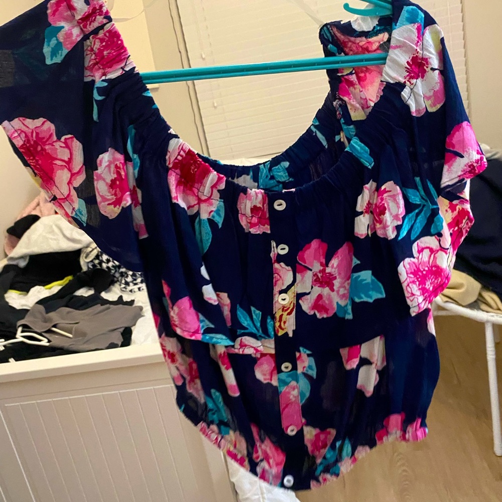 Cute floral top from PLENTY